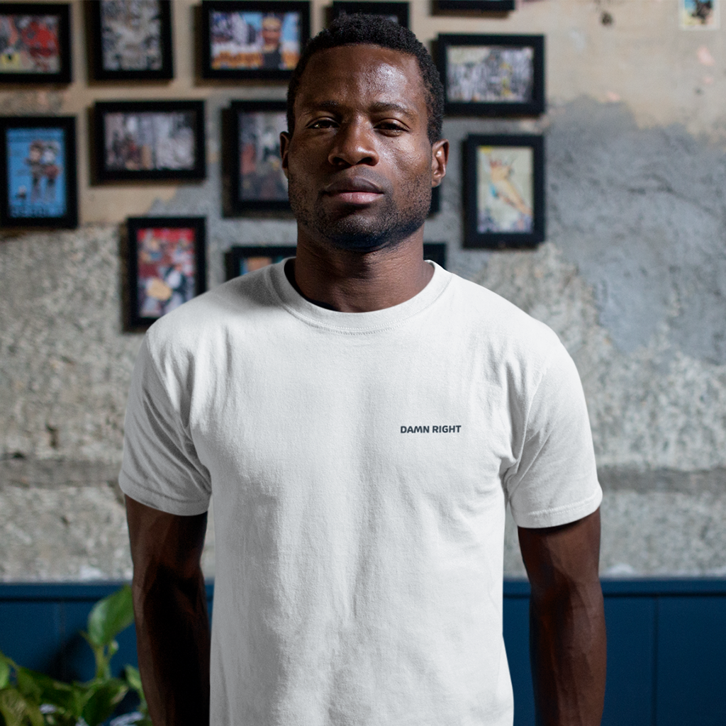 Camiseta - Damn right
