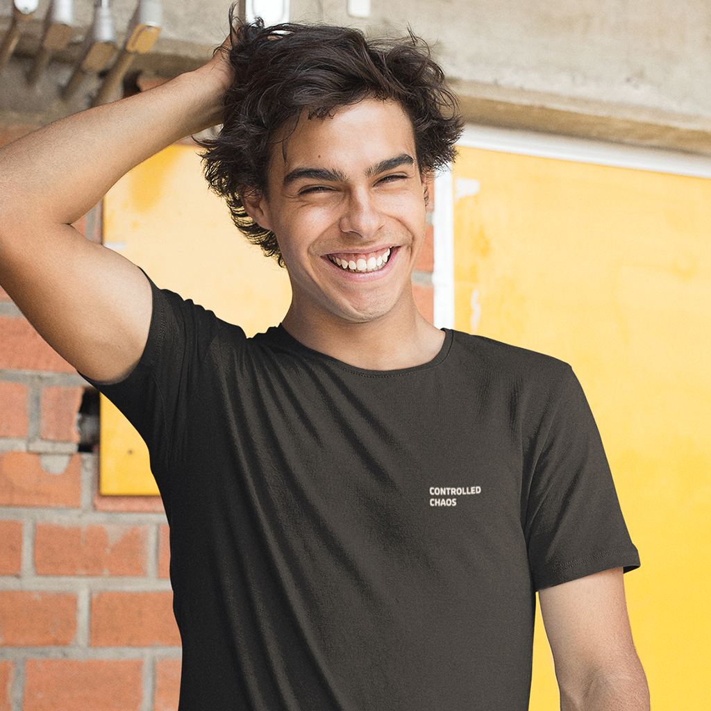 Camiseta - Controlled Chaos