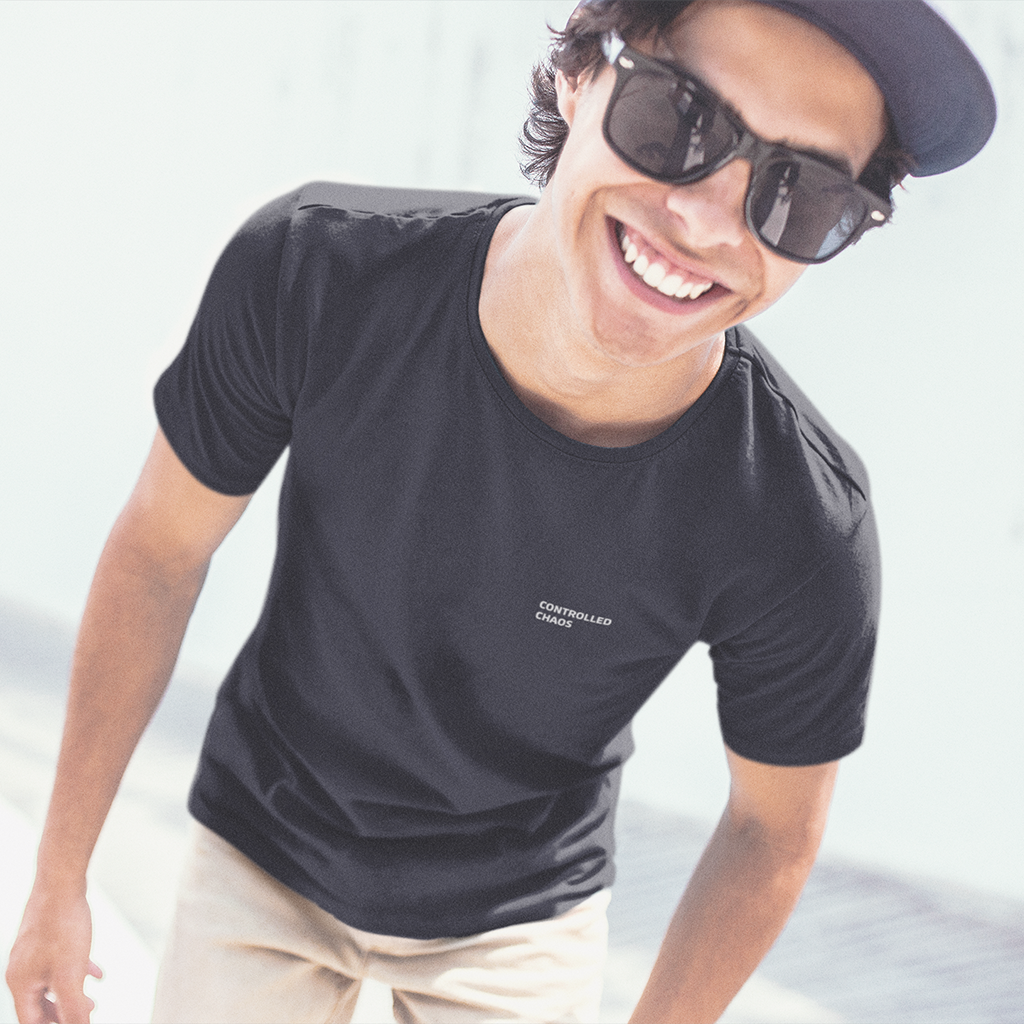 Camiseta - Controlled Chaos